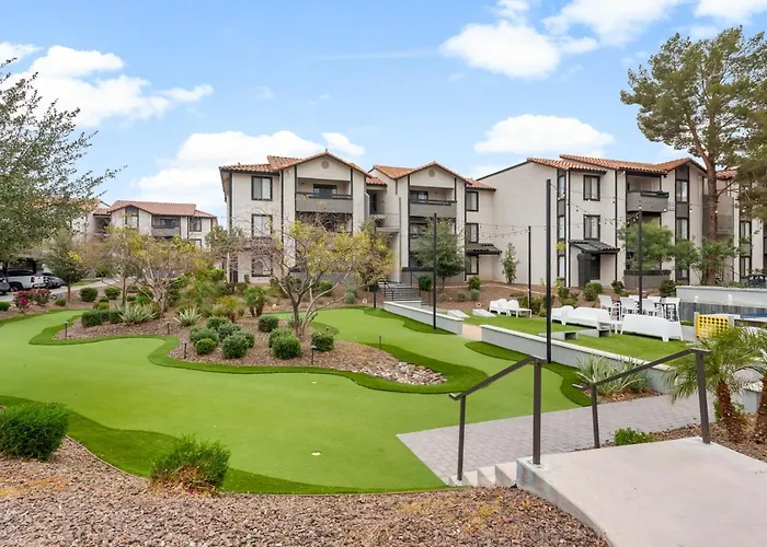 Luxury Retreat Pool Gym Wifi Tempe
