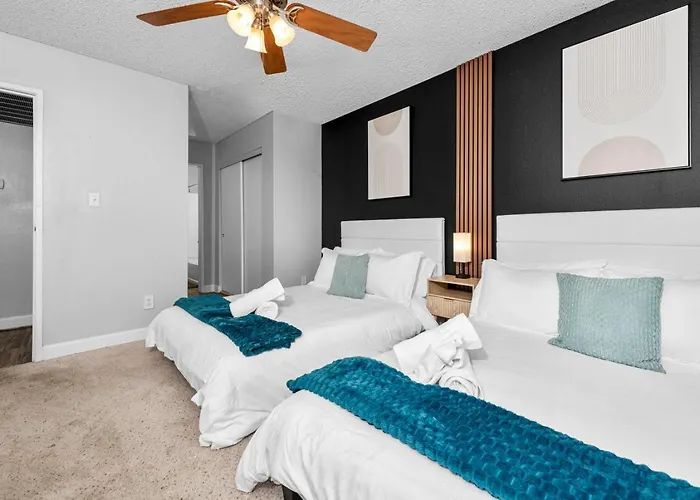 Apartment Luxury Retreat Pool Gym Wifi *